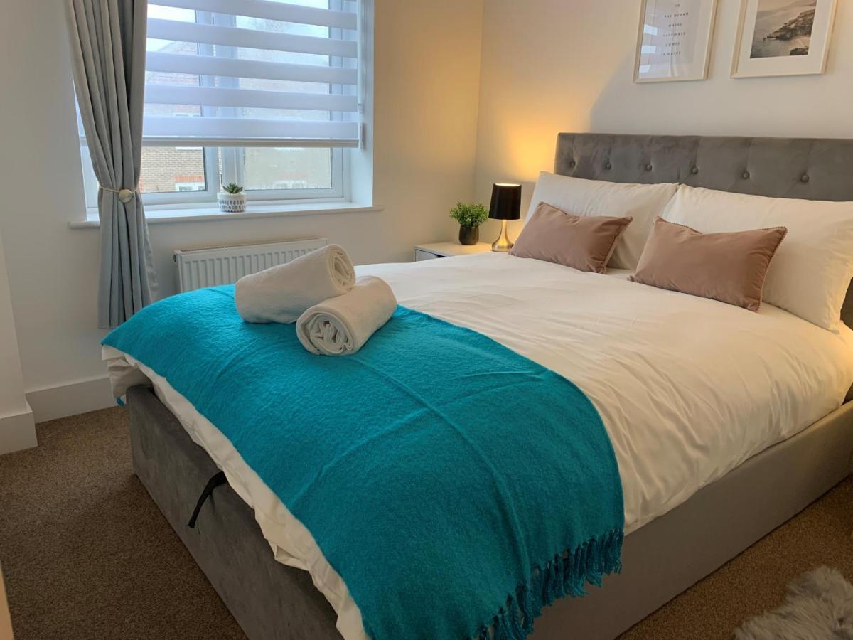 Appledram Stylish & Spacious 3 Bed House With 2 Free Car Parking Spaces 빌라 외부 사진